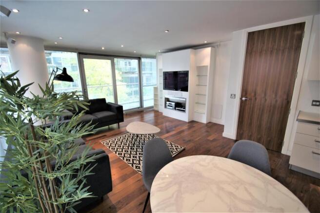 2 bed property, in The Edge, £320,000