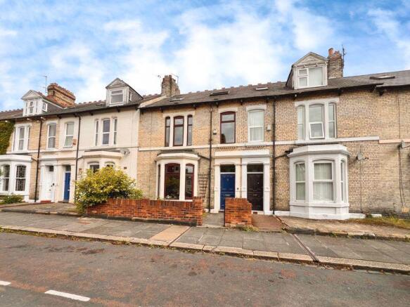 7 bed property, in Queens Road, £560,000