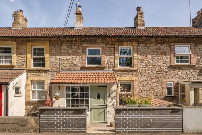 2 bed property, in Newbury Cottages, £315,000