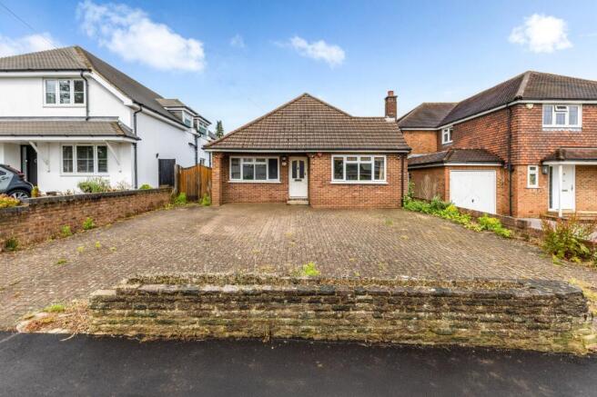 3 bed property, in Midway, £900,000