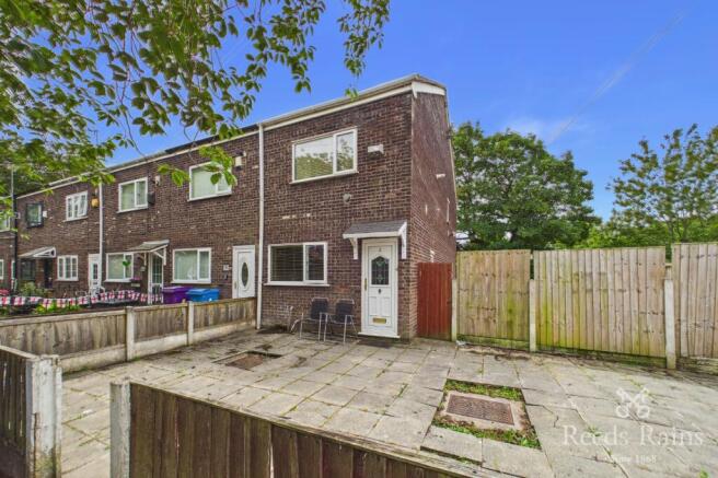 3 bed property, in Gillmoss Close, £170,000