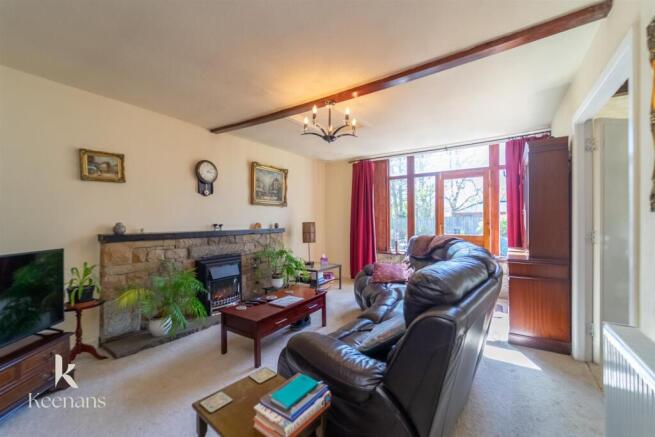 3 bed property, in Browsholme Avenue, £250,000