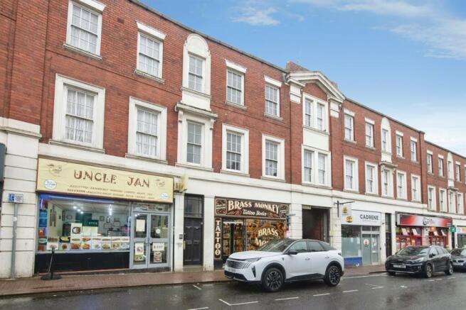 3 bed property, in New Street, £130,000