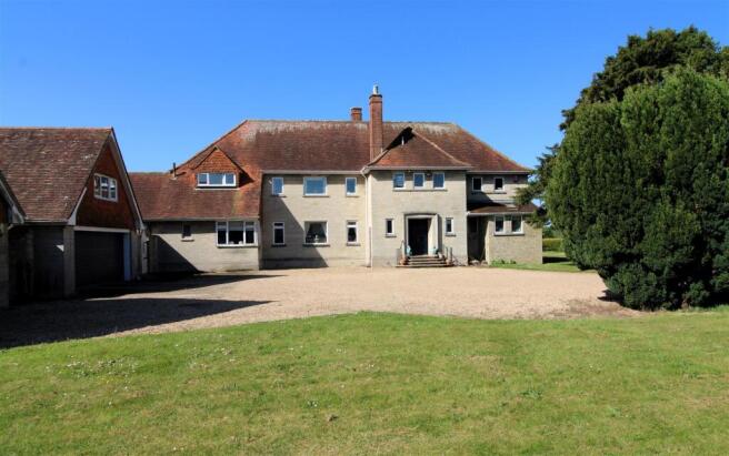 5 bed property, in Hook Park Road, £2,000,000