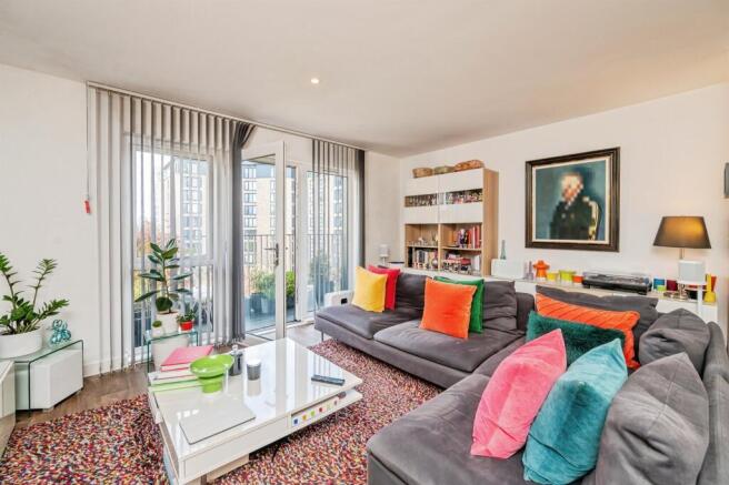 1 bed property, in Spring Street, £145,000