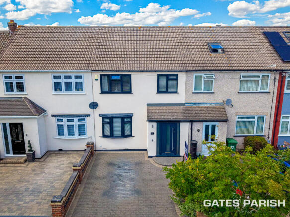 3 bed property, in Limerick Gardens, £475,000