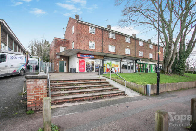 2 bed property, in Birmingham Road, £140,000