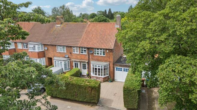 3 bed property, in Handside Lane, £550,000
