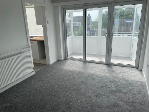 1 bed property, in Uppercliff Close, £100,000