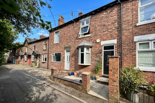 2 bed property, in Frances Street, £295,000