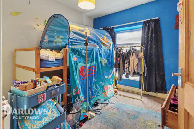 3 bed property, in Berw Road, £100,000