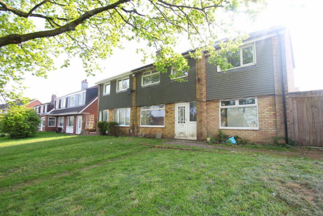4 bed property, in Conway Court, £260,000