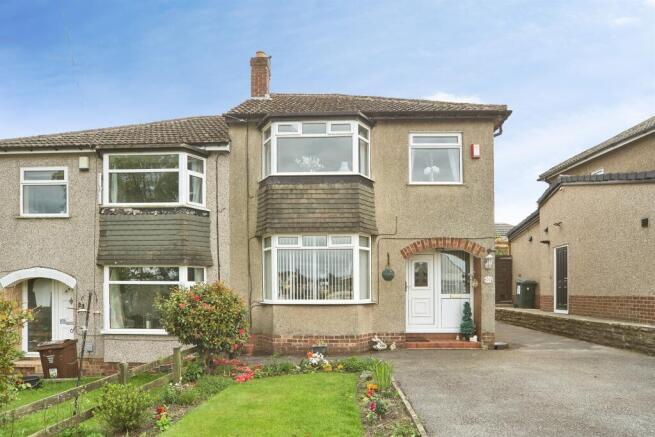 3 bed property, in Heaton Drive, £280,000