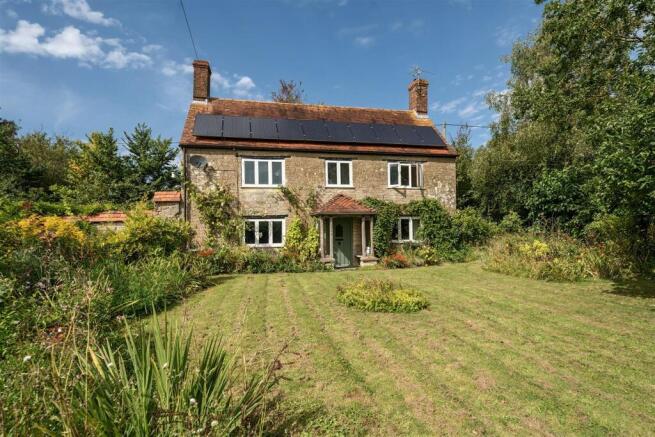 3 bed property, in Woodville, £350,000