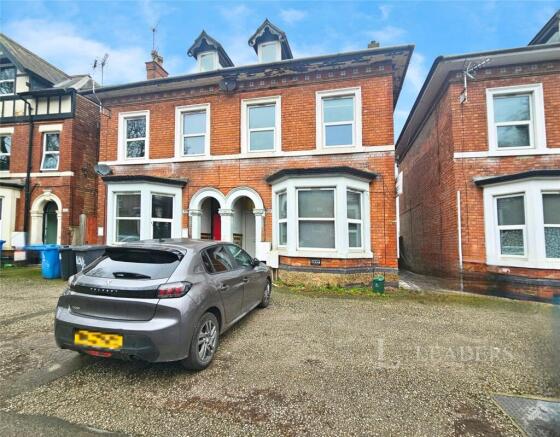 6 bed property, in Uttoxeter New Road, £200,000
