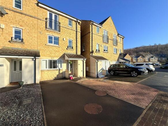 4 bed property, in Hanby Close, £279,950
