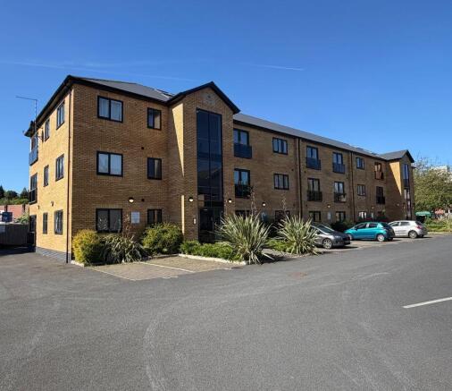 1 bed property, in Apartment 48 Constable Court, £75,000