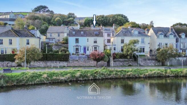 3 bed property, in Albany Villas, £260,000
