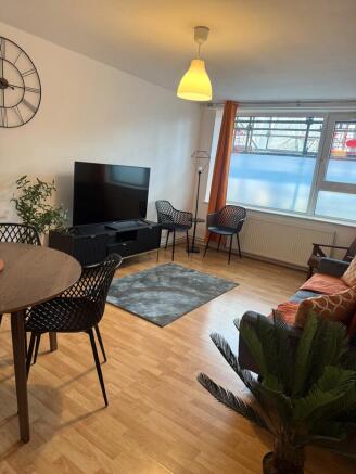 3 bed property, in Burnham House, £500,000