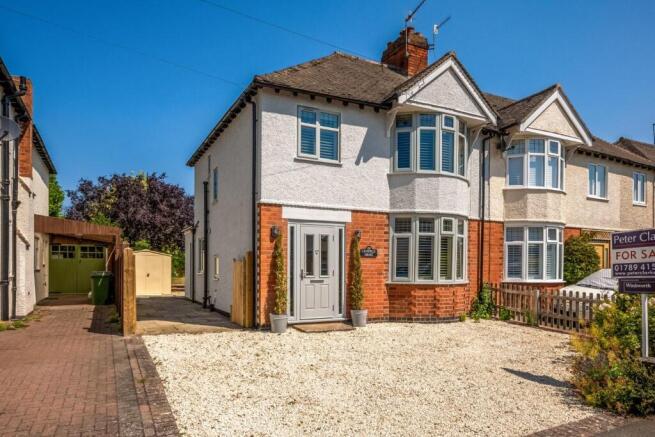 3 bed property, in Orchard Way, £600,000