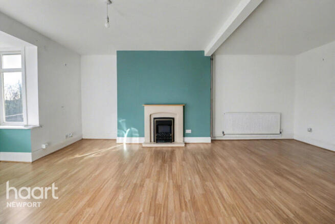 3 bed property, in Tregarn Road, £310,000