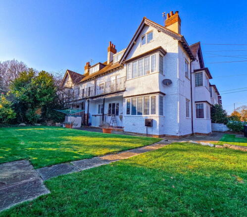 6 bed property, in Lichfield Road, £725,000