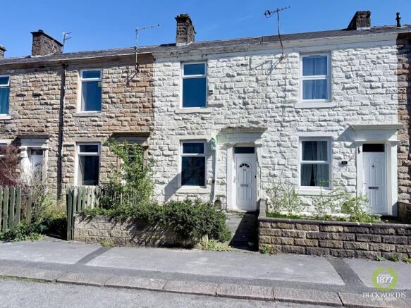 3 bed property, in George Street, £100,000