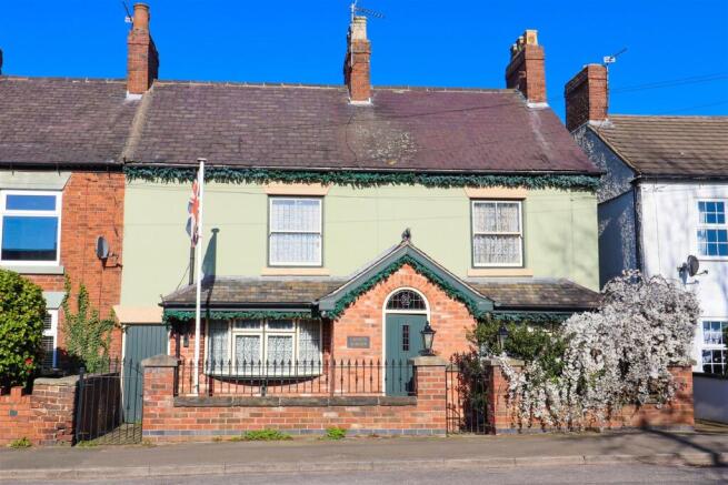 3 bed property, in Ilkeston Road, £250,000