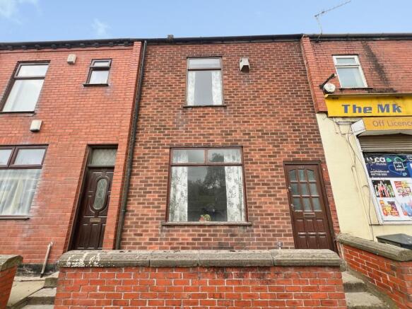2 bed property, in Manchester Road West, £87,000