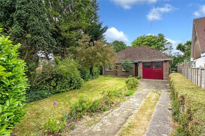 3 bed property, in Sea Road, £600,000