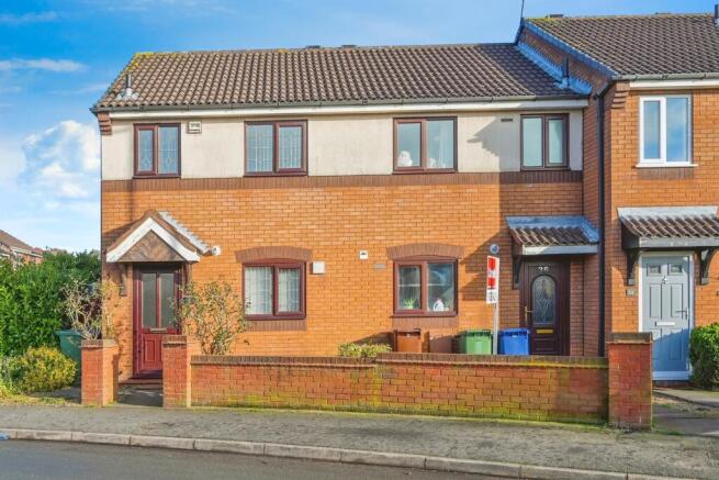 2 bed property, in Sidon Hill Way, £180,000