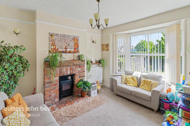 4 bed property, in Clifton Road, £350,000