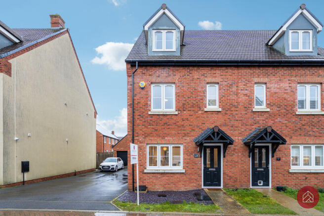 4 bed property, in Cooper Close, £400,000