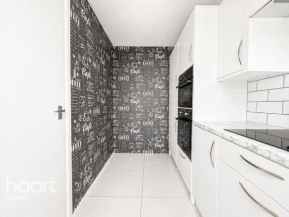 1 bed property, in West Quay Drive, £235,000