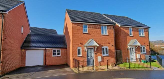3 bed property, in Millstone Close, £300,000