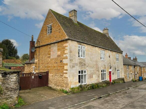 5 bed property, in Church Street, £865,000