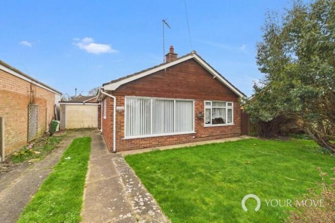 2 bed property, in Ellough Road, £230,000