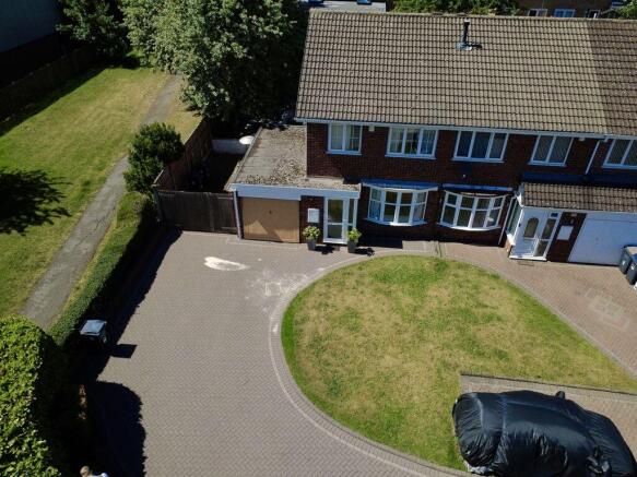 3 bed property, in Moreland Croft, £350,000