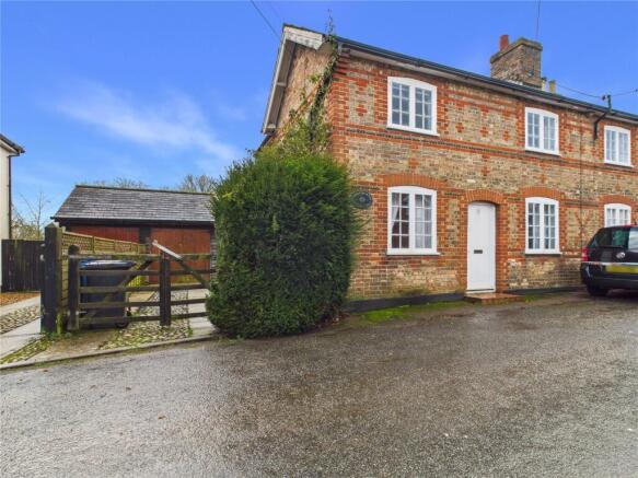 3 bed property, in Church Road, £260,000
