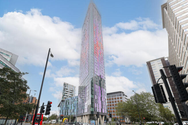 1 bed property, in Saffron Central Square, £280,000