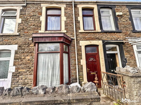 3 bed property, in Pant Yr Heol, £90,000