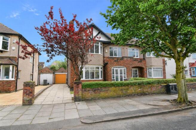 4 bed property, in Vyner Road, £300,000