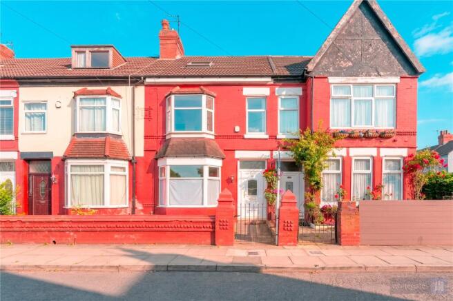 5 bed property, in Ellerslie Road, £200,000
