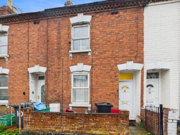 3 bed property, in Salisbury Road, £175,000