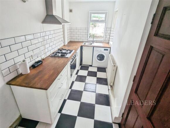 2 bed property, in Stanley Street, £140,000