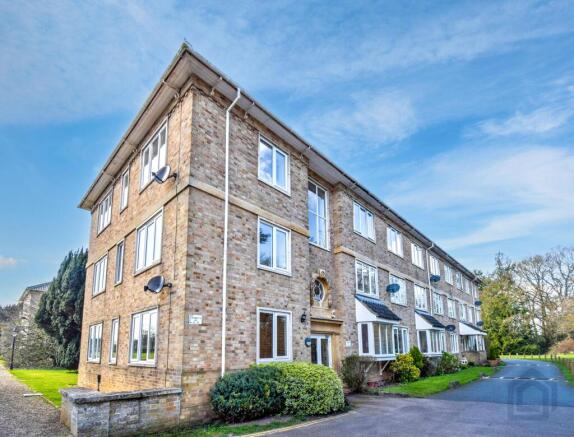 2 bed property, in Flat 51, £95,000