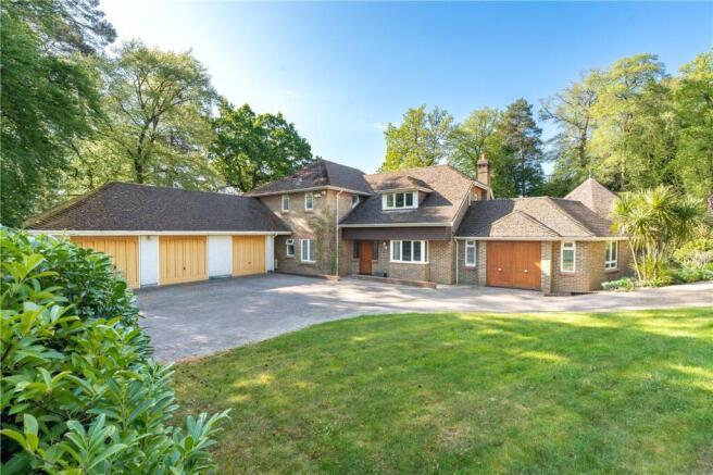 5 bed property, in Northleigh Lane, £1,595,000