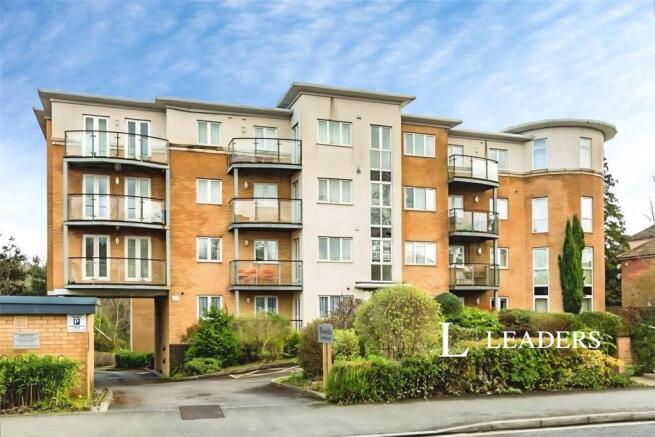 2 bed property, in Rosida Gardens, £205,000