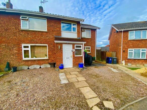 5 bed property, in Royce Road, £335,000