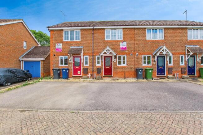 2 bed property, in Ferndale, £180,000